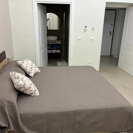 Goldensuite Taranto Gæstehus *